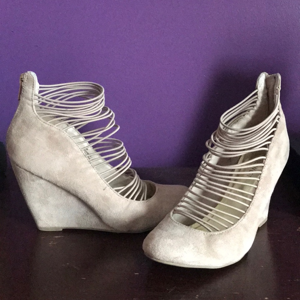 Dress Wedges